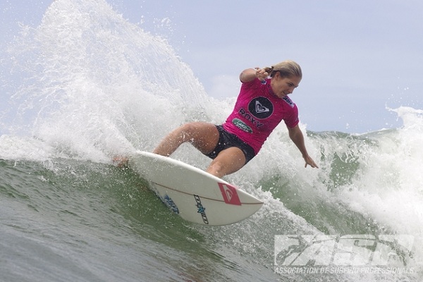 Stephanie Gilmore (AUS), 24, reigning five-time ASP Women's World Champion, welcomes the 2013 ASP Top 17 to the elite level of competition.