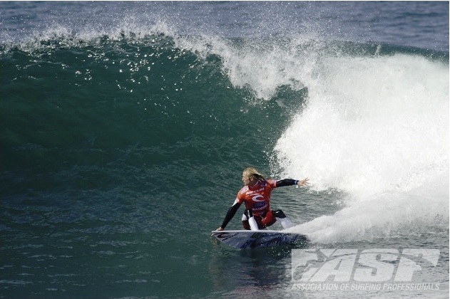 Owen Wright (AUS), 22, was dominant in his Round 1 heat today at the Rip Curl Pro Bells Beach presented by Ford Ranger. 