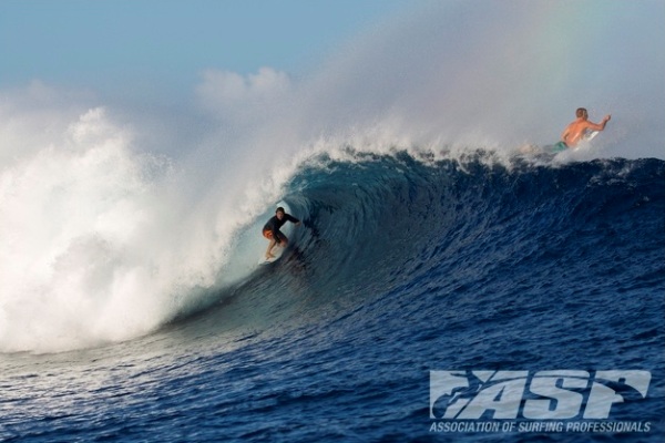 Lay day training with Damien Hobgood (USA), 32, at Cloudbreak. If THIS is a lay day, get excited for what?s to come!