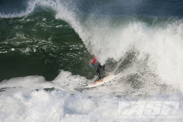 Kelly Slater (USA), 40, will take on Joel Parkinson (AUS), 31, in Semifinal 2 of the Quiksilver Pro France.