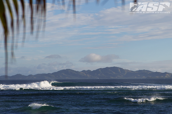 Pumping four-to-six foot (1.5 ? 2 metre) Restaurants awaits the world?s best surfers for Round 3 of the Volcom Fiji Pro.