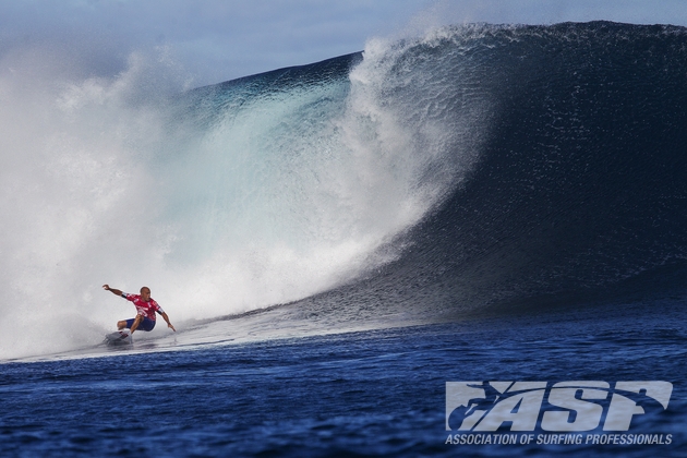 Kelly Slater (USA), 41, earned a perfect 10 and a 9.30 in Round 4 of the Volcom Fiji Pro to advance to the Quarterfinals. 