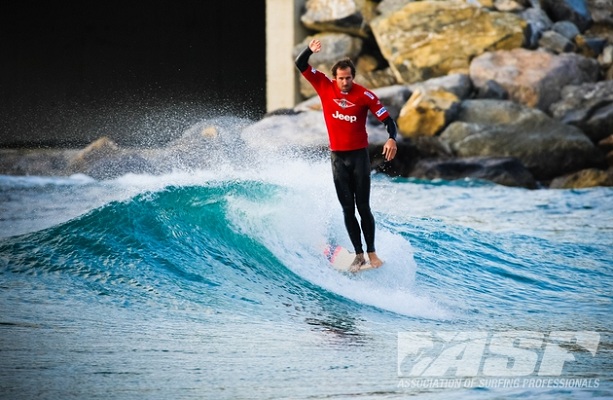 Taylor Jensen (USA), reigning ASP World Longboard Champion.