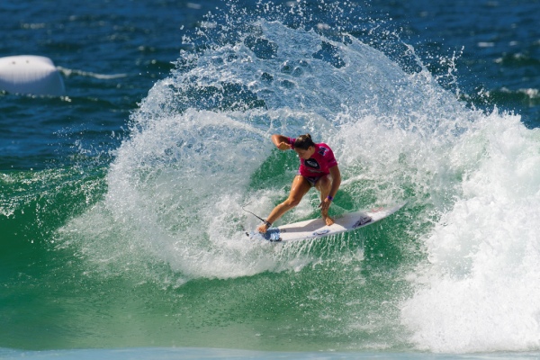 Tyler Wright (AUS), 17, en route to eliminating reigning ASP Women's World Champion Carissa Moore (HAW), 19 , in the Quarterfinals of the Roxy Pro Gold Coast.
