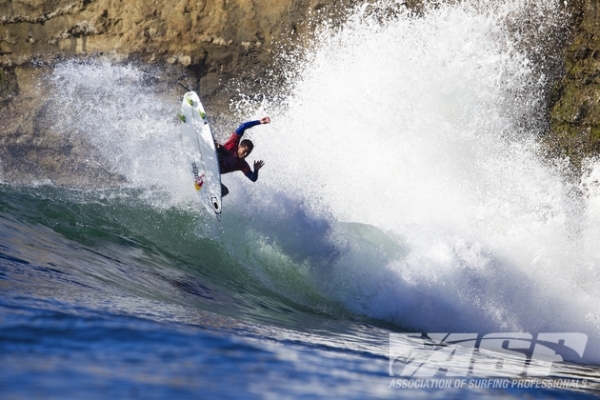 Adriano de Souza (BRA), 25, current ASP WCT No. 5, will now represent the Corinthians Sport Club. 