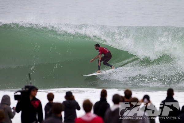 Joel Parkinson (AUS), 31, current ASP WCT No. 2, will take on wildcard Wiggolly Dantas (BRA), 22, in Round 2 of the Quiksilver Pro France.