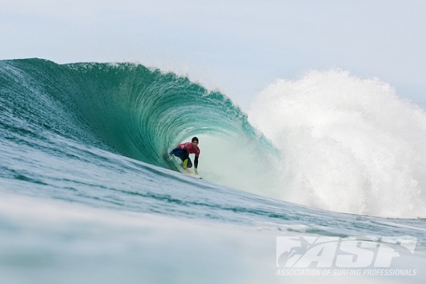 Gabriel Medina (BRA), 18, will face Brett Simpson (USA), 27, in Round 3 of the Rip Curl Pro Portugal.