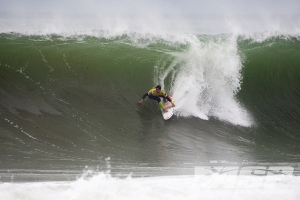 Gabriel Medina (BRA), 18, is into the Quarterfinals of the Rip Curl Pro Portugal.