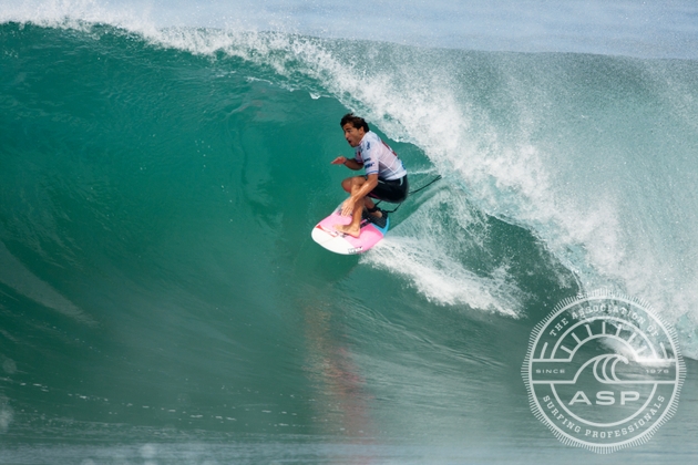 Aranburu appeared as a wildcard at the Quiksilver Pro France this year. 