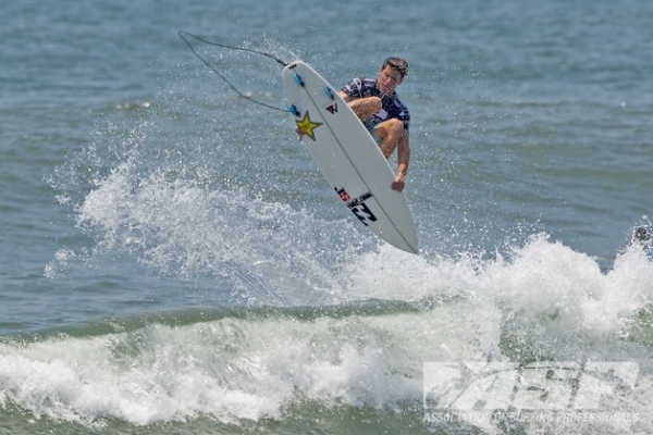 Jack Freestone (AUS), 21, reigning two-time ASP World Junior Champion is now on the qualification circuit in hopes of cracking the Big Leagues. The ASP World Junior Championships have been a stepping stone to surfing greatness for well over a decade. The Floripa/SC ASP World Junior Championships will continue this legacy in 2013.