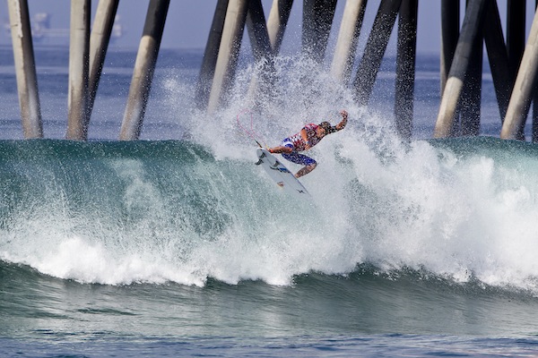 Defending event champion Julian Wilson put in a strong Round 1 performance at the Vans US Open of Surfing today. 