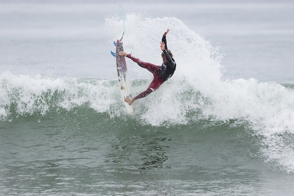 Patrick Gudauskas (USA), 27, eliminated 11-time ASP World Champion Kelly Slater (USA), 41, in Round 3 of the Hurley Pro at Trestles today. 