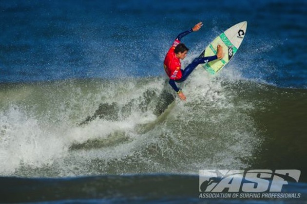 Filipe Jarvis of Portugal was a standout in Round 2 of the Sooruz Lacanau Pro today. 