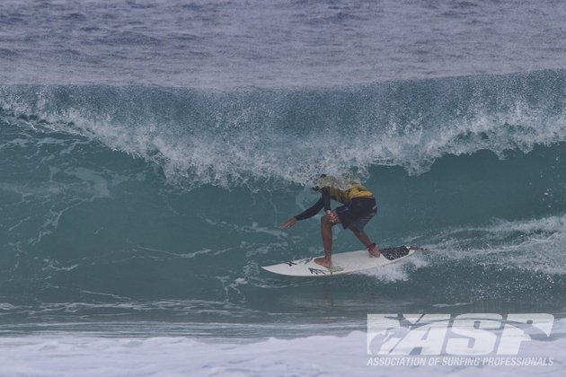 Filipe Toledo (BRA), 19, earned a perfect 10-point ride while advancing to the Quarterfinals of the Billabong Rio Pro today. 