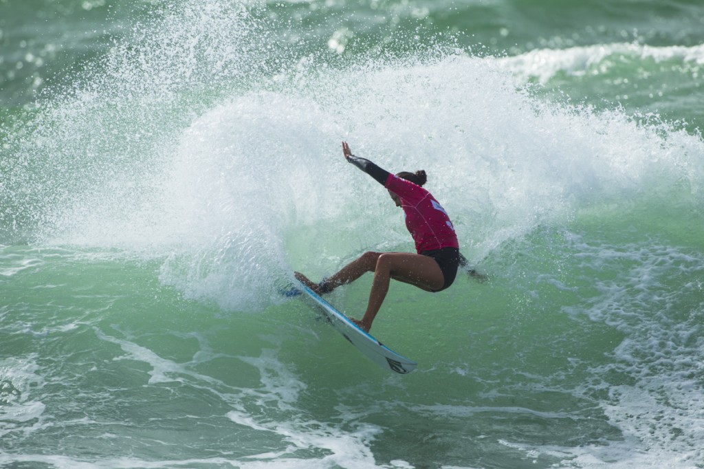 Malia Manuel (HAW), 20, advanced to the Semifinals of the Swatch Girls Pro France today.