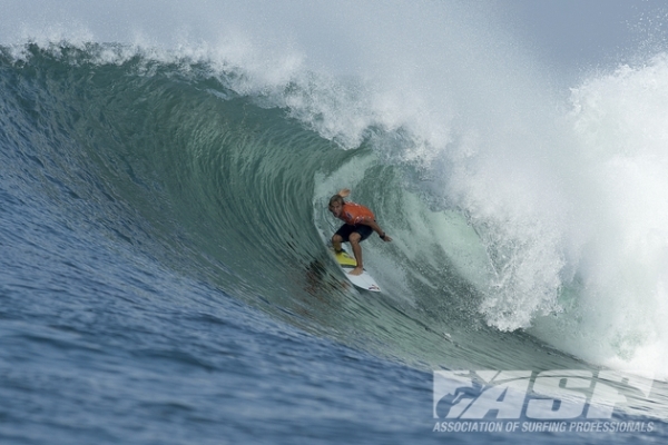 Josh Kerr (AUS), 29, will take on C.J. Hobgood (USA), 33, in Quarterfinal 2 of the Oakley Pro Bali.