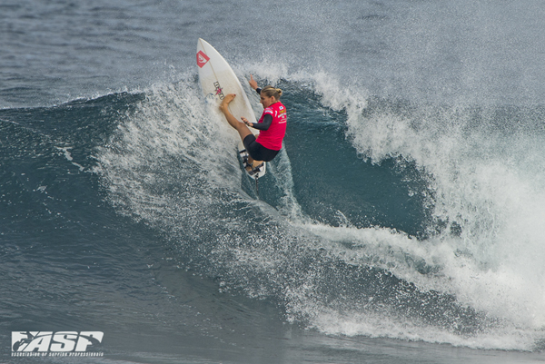 Stephanie Gilmore (AUS), reigning 5-time ASP Women's World Champion was back to her devastating best at the Drug Aware Margaret River Pro today. Pic ASP/Robertson 