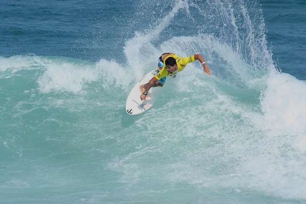 Heitor Alves (BRA), 31, earned the high scores of Los Cabos Open of Surf competition for the second consecutive day.