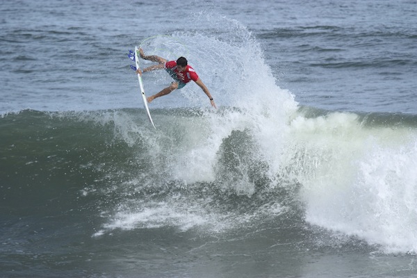 Maxime Huscenot (FRA) will surf in Heat 6 of the Reef Pro El Salvador Round of 24 when competition resumes.