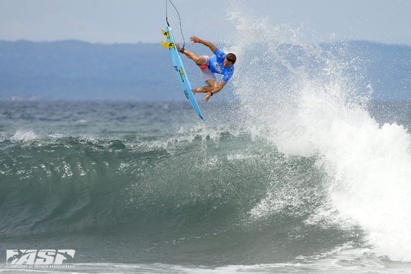 Yadin Nicol (AUS), 27, was in high-flying form today at Keramas for Round 1 of the Oakley Pro Bali.