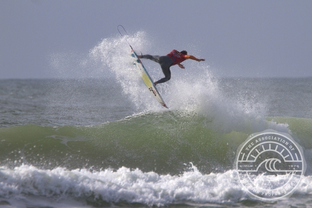 Gabriel Medina (BRA), 18, earned the day's highest scores with big backhand aerials. 