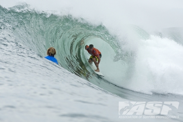 Taj Burrow (AUS), 35, will take on Miguel Pupo (BRA), 21, in the opening Round 3 heat this morning at the Oakley Pro Bali.