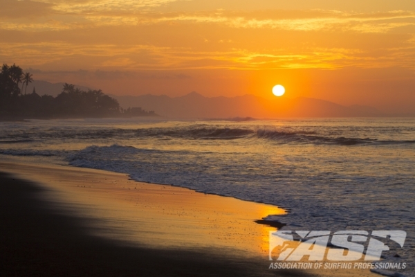 Sunrise over Keramas as the world waits for the call at the Oakley Pro Bali.