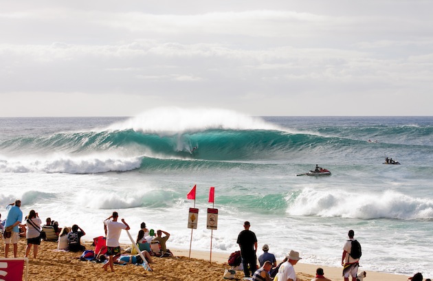 The 2013 Billabong Pipe Masters is ON!