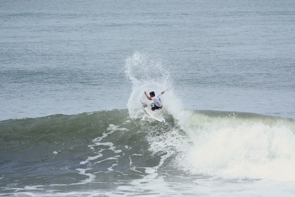 Peterson Crisanto, winner of the Reef Pro El Salvador.