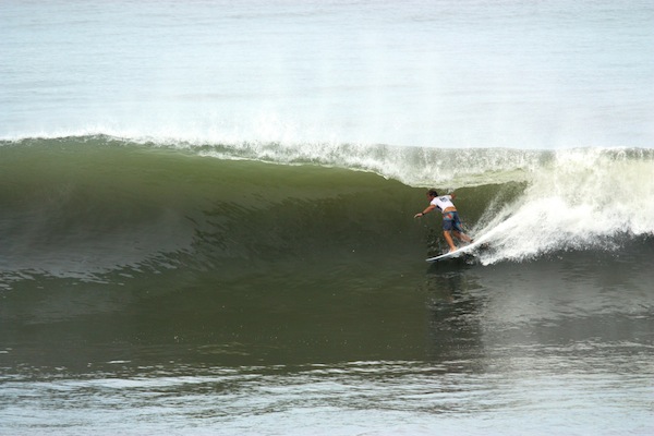 Josh Kerr (AUS), 28, top seed at the Reef Pro El Salvador, earned the day's high score while advancing to the Quarterfinals. 