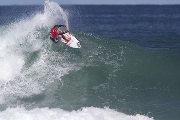 Jadson Andre (BRA), former ASP WCT surfer, advanced to the Quarterfinals of the Quiksilver Saquarema Prime.