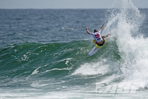 Dusty Payne (HAW), 24, will take on 11-time ASP World Champion Kelly Slater (USA), 41, in Round 3 of the Quiksilver Pro Gold Coast when competition resumes.