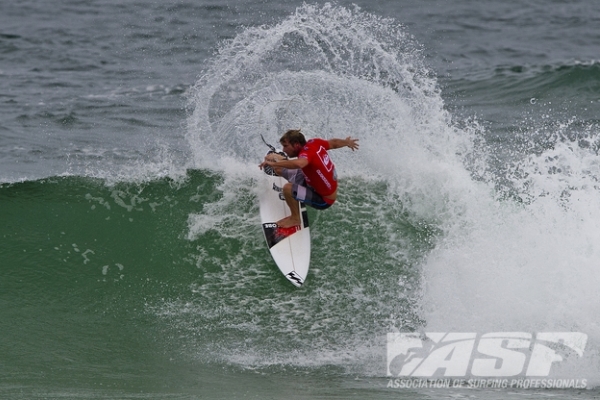 Taj Burrow (AUS), 34, defending event champion, will take on Bede Durbidge (AUS), 30, and Raoni Monteiro (BRA), 30, in the opening heat of the Quiksilver Pro Gold Coast.