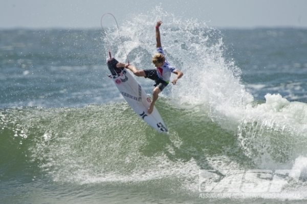 Kolohe Andino (USA), 19, will take on Sebastian Zietz (HAW), 25, in Round 2 of the Quiksilver Pro Gold Coast.