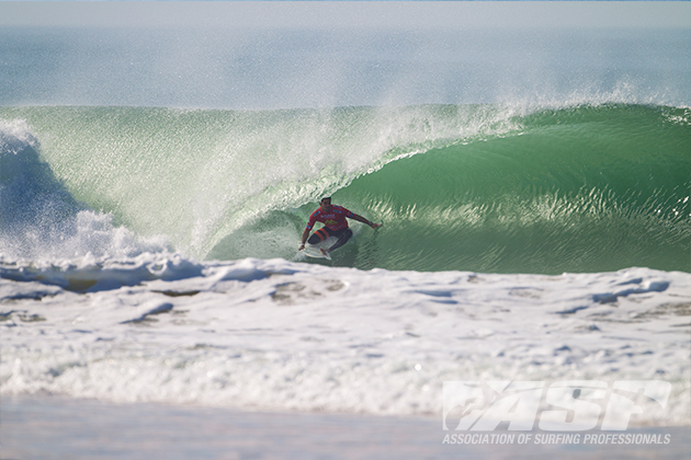 Michel Bourez (PYF) will be facing event's wildcard Dillon Perillo (USA) in Round 2.