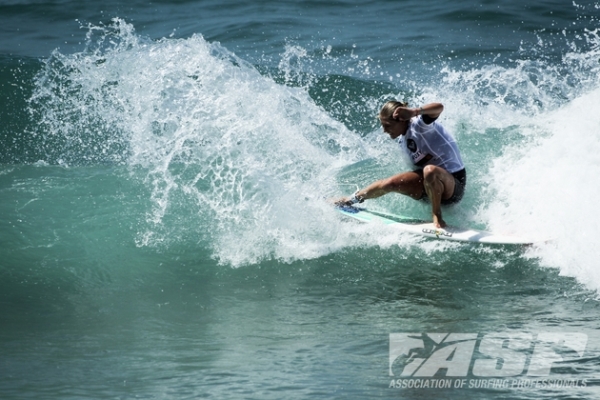 Stephanie Gilmore (AUS), 25, reigning five-time ASP Women's World Champion and current ASP Women's WCT No. 5, is back in France to see if she can three-peat at the Roxy Pro Biarritz.