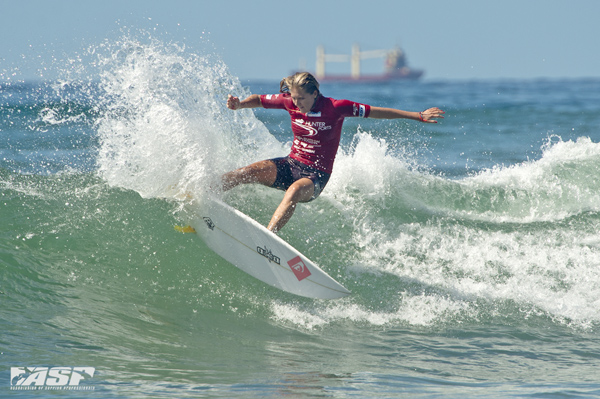 Stephanie Gilmore won her first heat of 2013 at the Hunter Ports Women's Classic today. Pic ASP/Will H-S