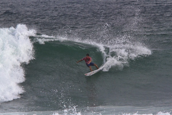 Gabriel Medina (BRA), 19, surfed a near-perfect 19-point heat total despite the wild conditions on offer at Saquarema today. 