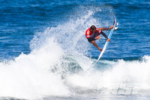 Jadson Andre took out a hard-fought Round 1 win at the SATA Airlines Azores Islands Pro today.