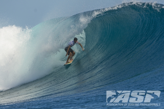 Miguel Pupo (BRA), 21, will face off against Jeremy Flores (FRA), 24, in Heat 4 Round 3 of the Volcom Fiji Pro. 