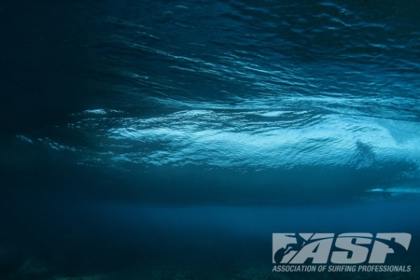 Cloudbreak is turning on for Round 1 of the Volcom Fiji Pro - the view from below.