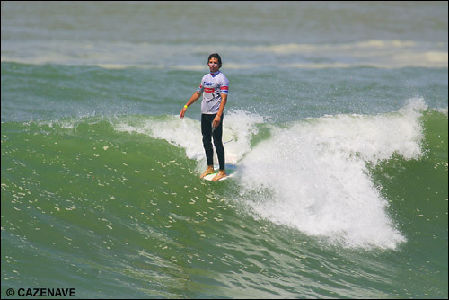 Oxbow Pro wildcard entrant Antoine Delpero (France) (pictured) kept the French flag flying during round two by defeating Australian Grant Thomas to advance into round three. Delpero’s stylish form earned him an excellent 8.5 ride. Pic Credit ASP Tostee