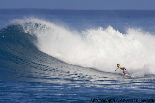 Amee Donohoe Runner Up Roxy Pro Hawaii Sunset Beach. Surfing Photo Credit ASP Tostee