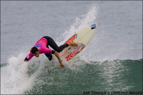 Amee Donohoe Surfing in the Mancora Peru Classic Surf Contest. Photo Credit ASP Tostee