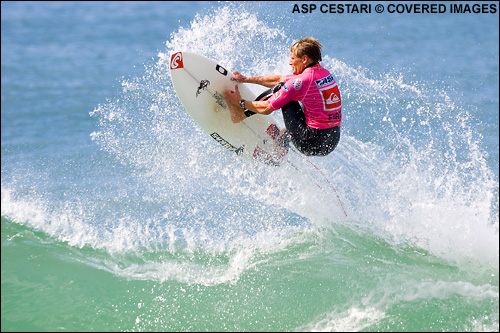 Greg Emslie Quiksilver Pro France Surf Contest.  Photo Credit ASP Media