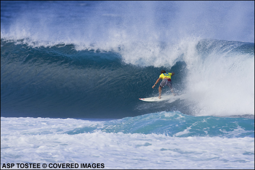 Greg Emslie powers his way through a nice backdoor section. Surf Photo Credit ASP Tostee