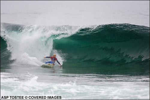 Mick fanning advanced into round two defeating fellow aussie and friend Dean Morrison and chilean Cristian Merello,  Rip Curl Pro Seach Arika Chile Surf Contest.  Pic credit ASP Tostee