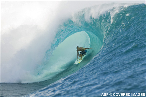 Mick Fanning making his intentions clear for the Billabong Pro title during the pre-event freesurf sessions at Teahupoo. Pic Credit ASP Tostee