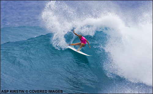 Stephanie Gimore Roxy Pro Hawaii 2007 Sunset Beach Hawaii.  Surfing Photo Credit ASP Tostee