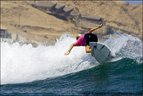 Stephanie Gilmore Surfing The Mancora Peru Classic Surf Contest. Surfing Photo Credit ASP Tostee